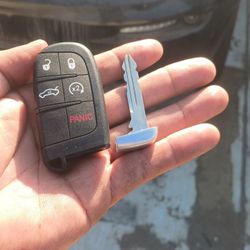 Car Keys / Llaves De Carro