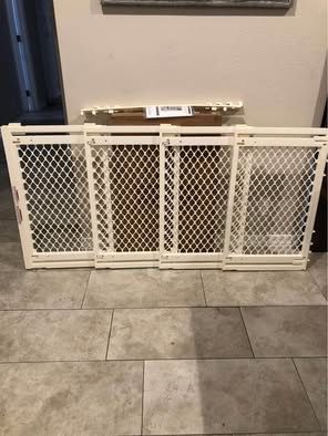 Extra Wide Baby Gate / Pet Gate - Fits Openings 22” to 62”