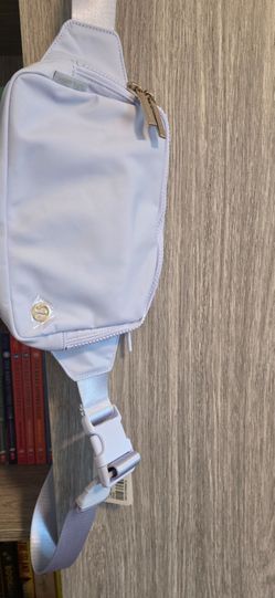 Lululemon Everywhere Belt Bag 1L