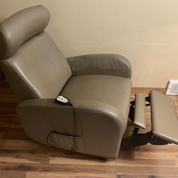 Leggett and Platt Power Reclining Sofa Chair.