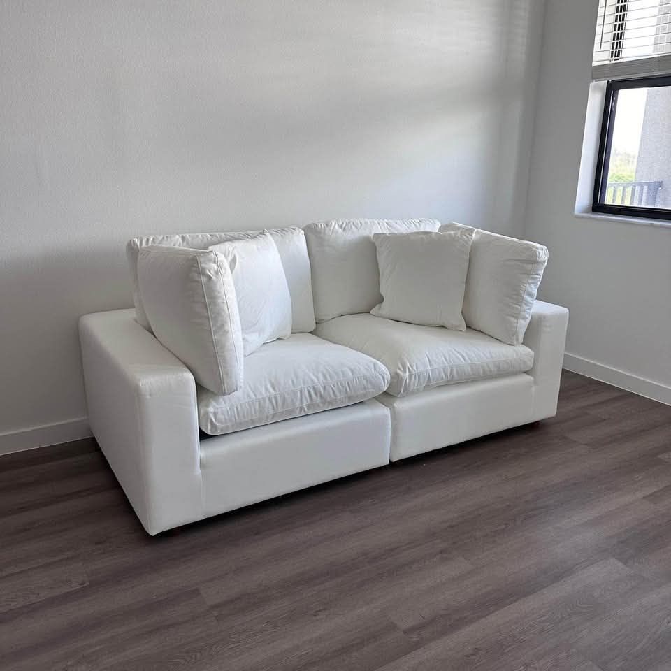Sofas , Loveseats, Spacious Sofas