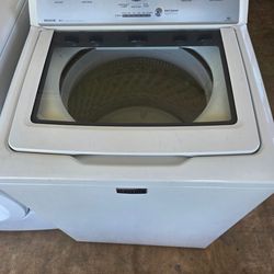 MAYTAG BRAVOS SERIES GLASS TOP WASHER