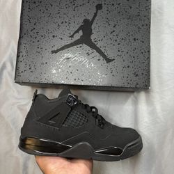 Retro 4 Black Cat 