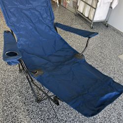 Folding Lounge Chair