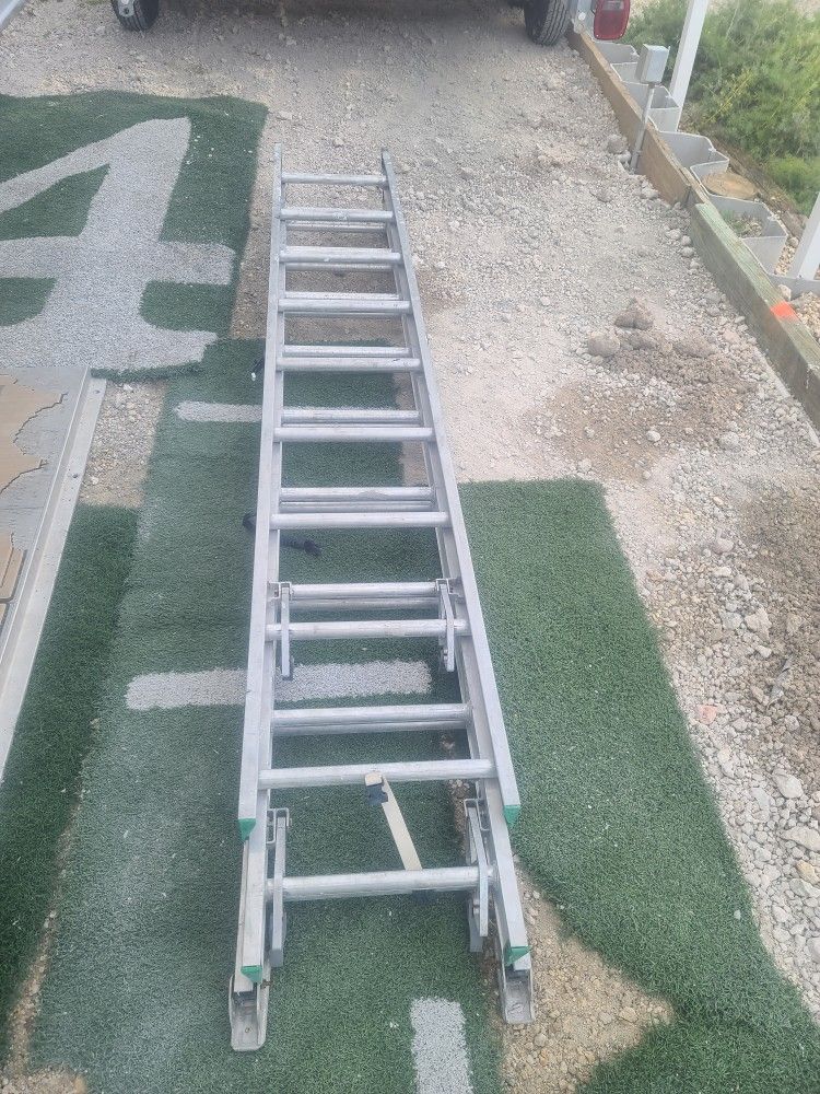 Ladder, 24' Extension