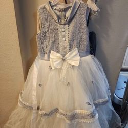 Beautiful dress girl tulle with satin 
8/10