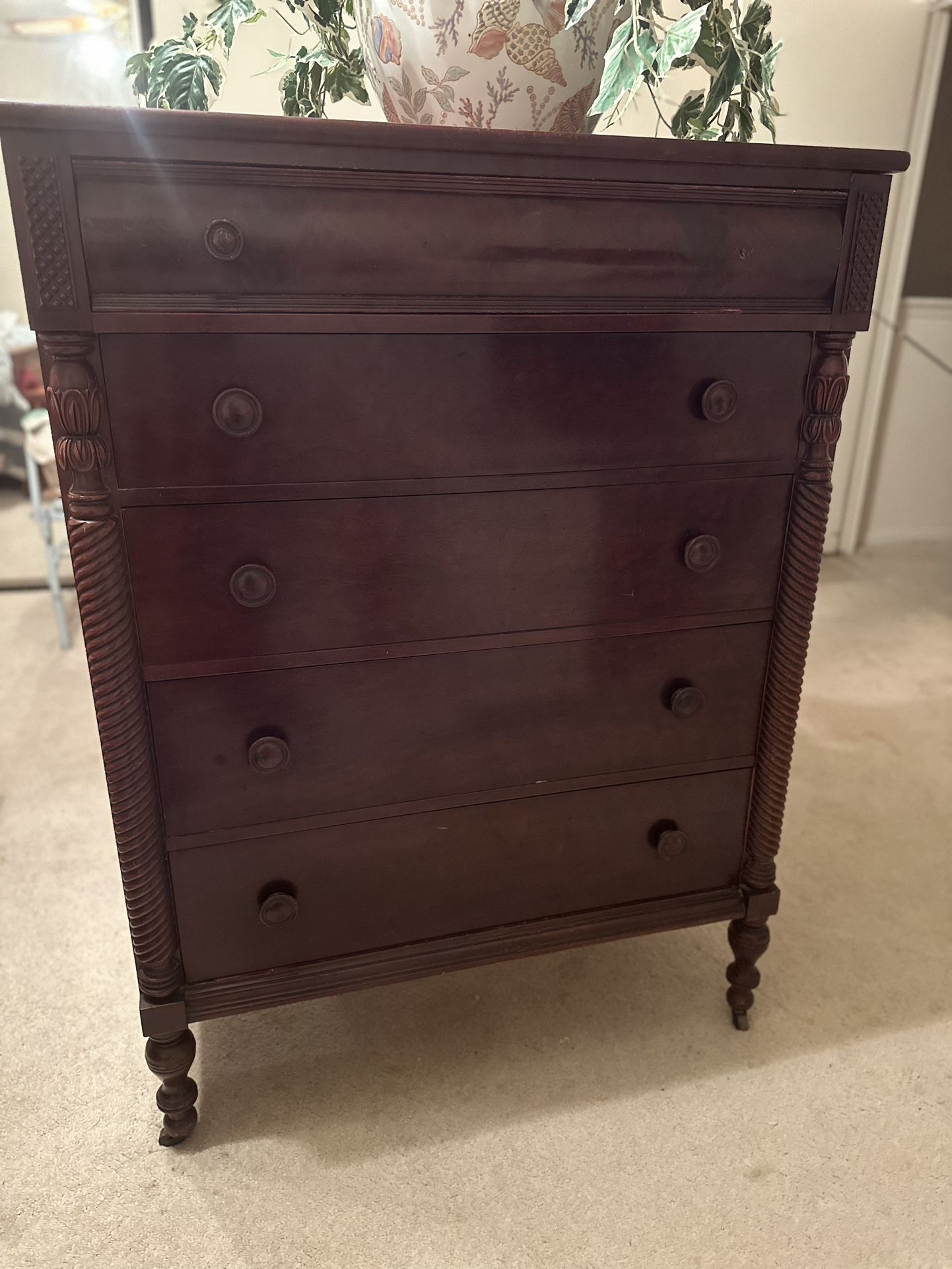 Dresser