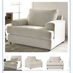 Loveseat / Oversized chair 
