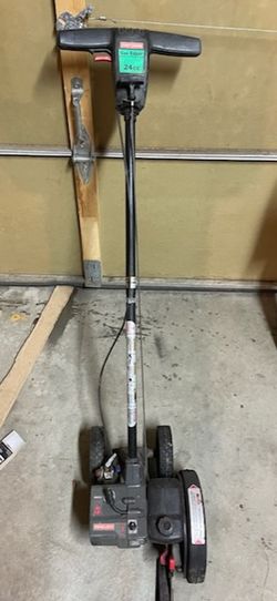 Craftsman 24cc gas-powered lawn edger