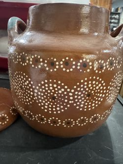 Clay Pot 
