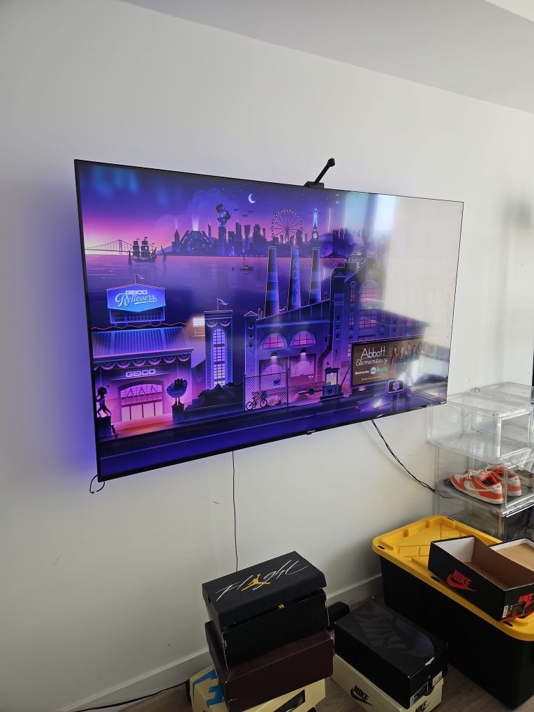 75" Roku Smart Tv