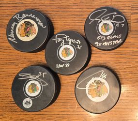 SIGNED CHICAGO BLACKHAWKS PUCKS!