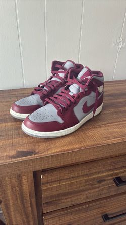 Jordan 1 Mid Cherrywood