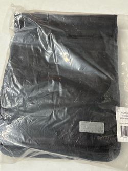 BLACK MESSANGER BAG $10