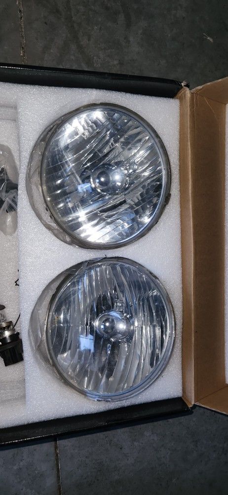 Jeep JK Stock Headlights
