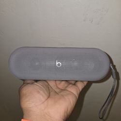 Beats Pill