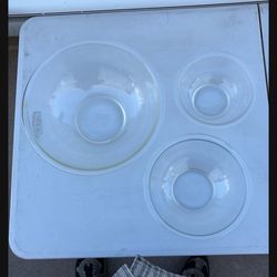 Set Of 3 Pyrex Mixing Bowls