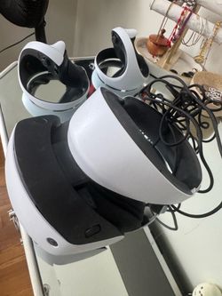 PlayStation VR2 Headset with Controllers
