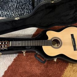 Lucero LC100CE Acoustic-Electric Cutaway Classical Guitar Natural