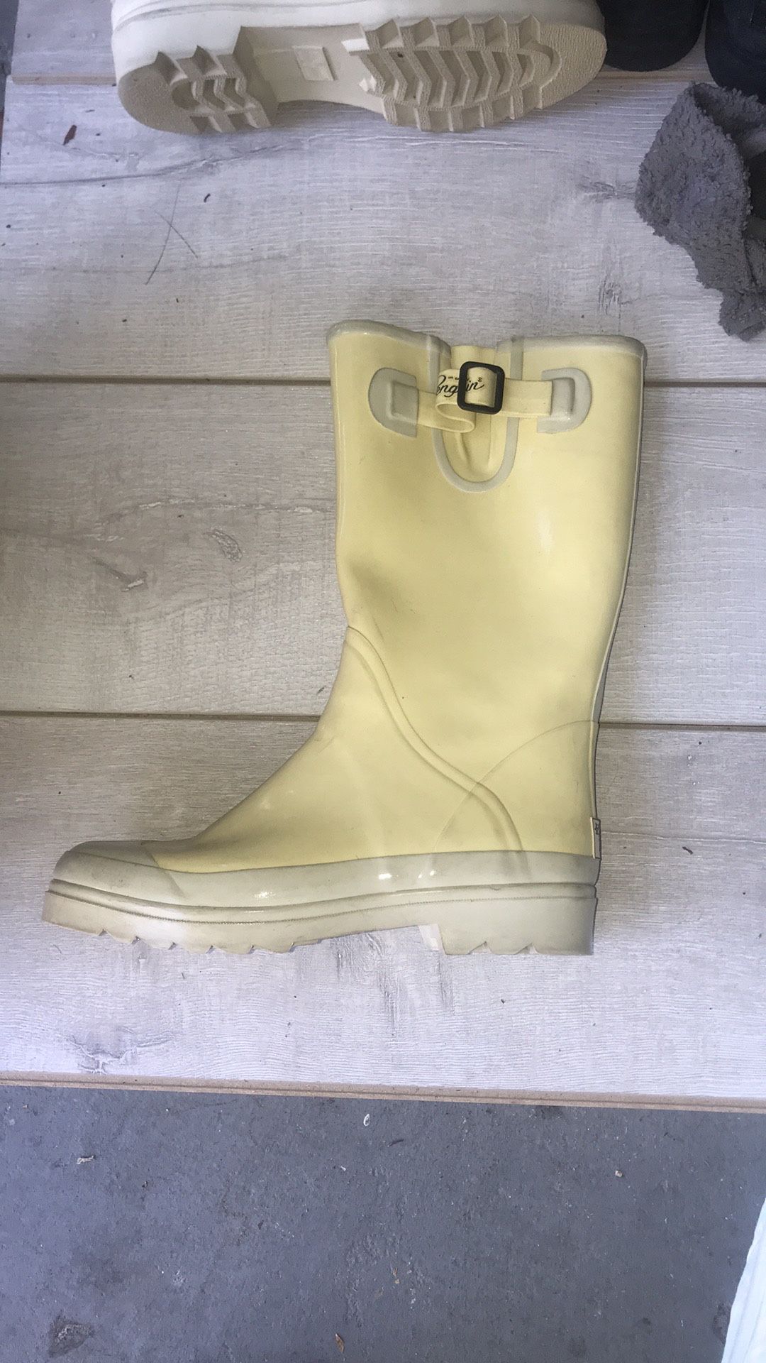 Penguin original butter yellow rain boots steel sole women’s 10