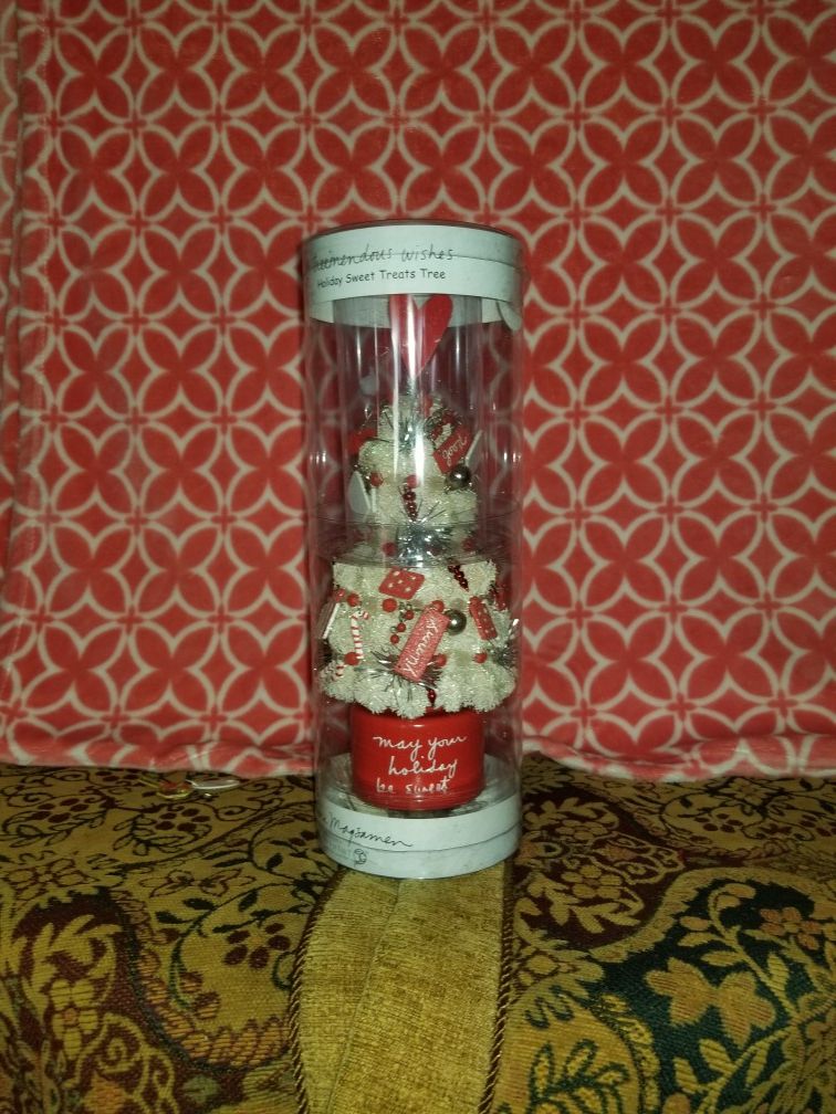 CHRISTMAS DECOR