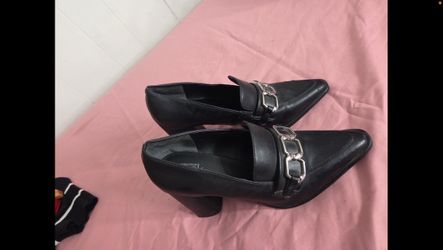 woman’s dress shoes