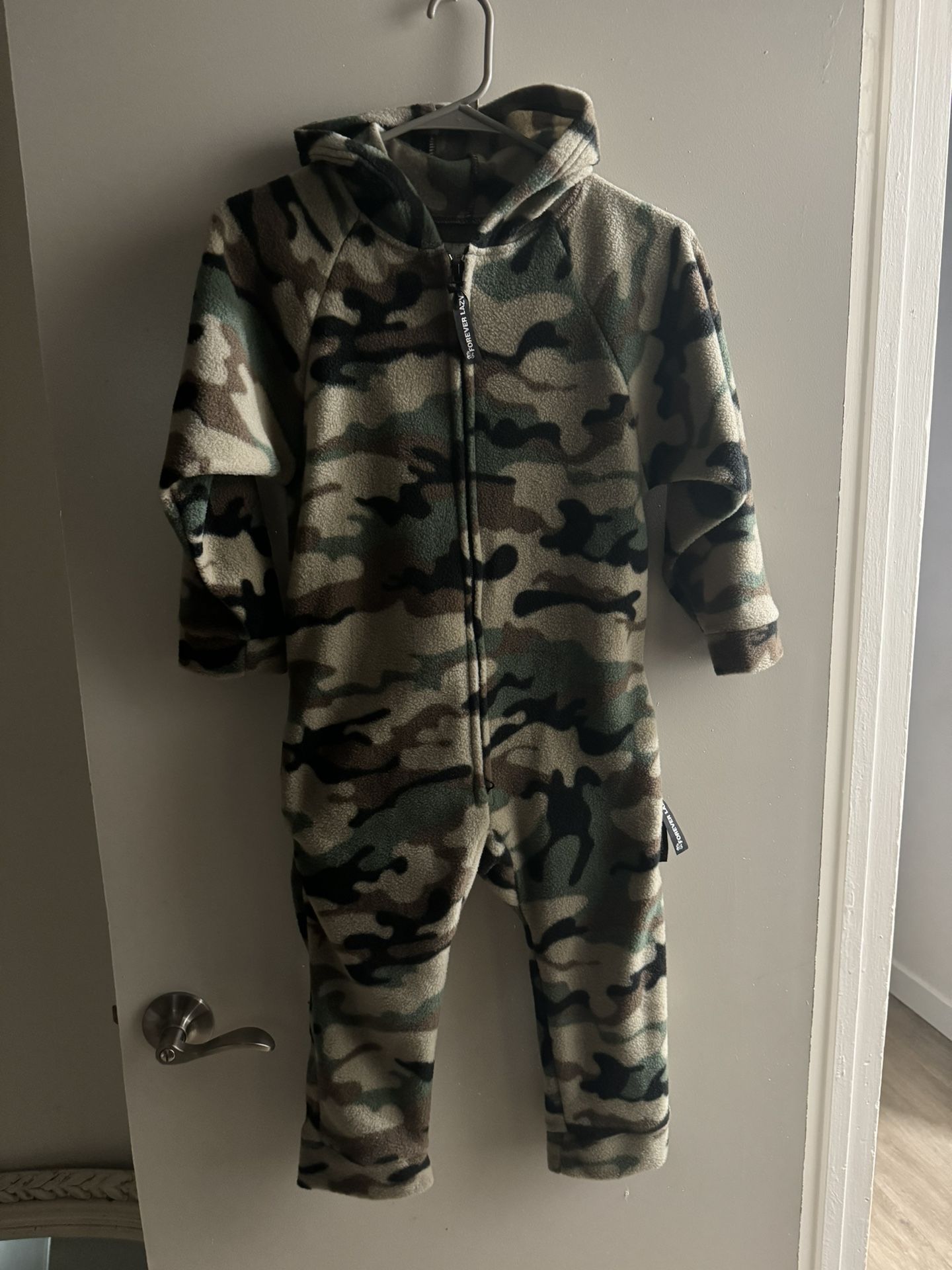 Boys 10/12 Camo Fleece $12