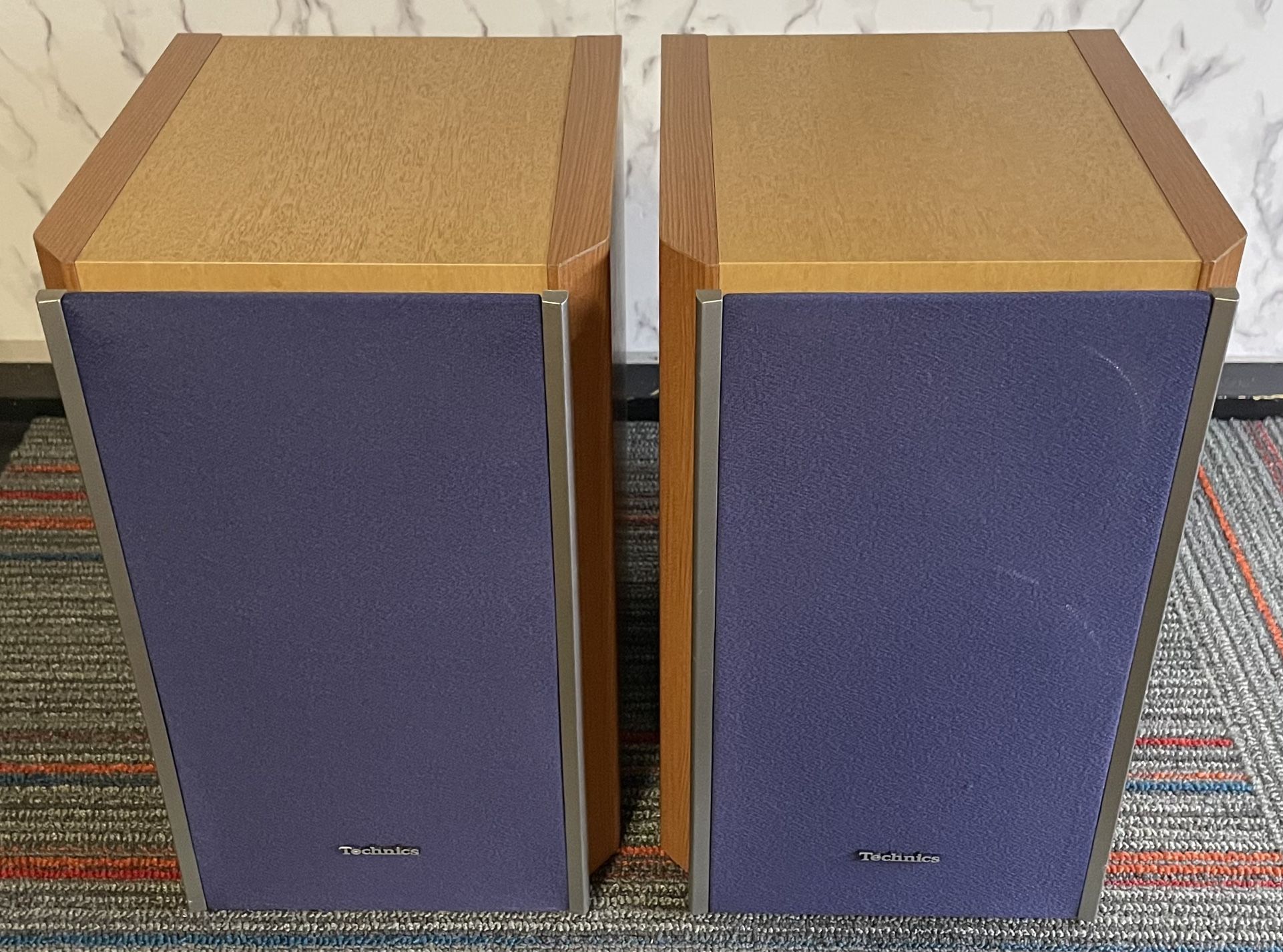 Beautiful Technics SB-HD55 2 Way Speakers