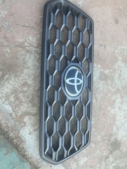 Toyota Tacoma Grill