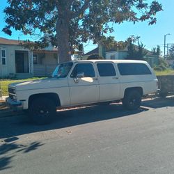 1989 Chevy Suburban 