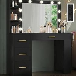 Makeup Vanity