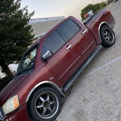 2004 Nissan Titan