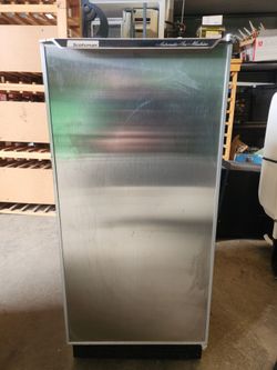 Scotsman DCE33PA-1BD Undercounter Nugget Ice Machine – Residential Model