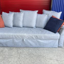 (FREE DELIVERY) Gray Couch W/storage
