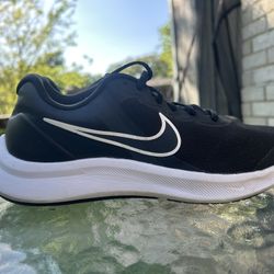 Running Shoes 6 1/2 Y