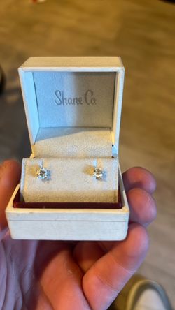 14k white gold Diamond earrings