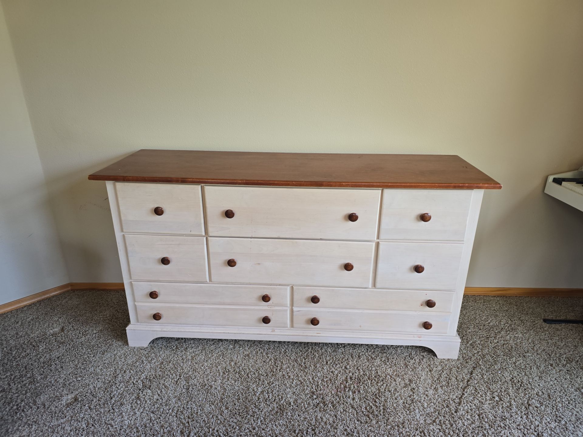 8 Drawer Dresser