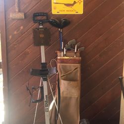 Wilson walking Golf Caddy-Arnold Palmer Clubs 