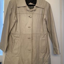 Women’s 100% Leather Coat 