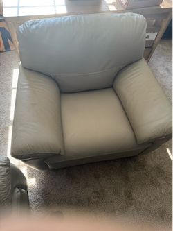 Moving Sell Couch Set - $100 first come, must pick up