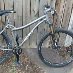 Moots Rogue YBB Titanium Mountain Bike