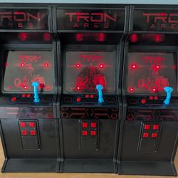 Disney Tron Light Up Arcade  Cabinet Popcorn