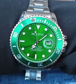 Moldoa Mariner Diver-Style Watch Green Dial