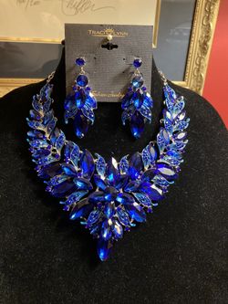 Necklace Set $30