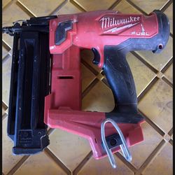 Milwaukee fuel 18ga Brad nailer