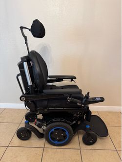 Quickie Q300 M Mini powered wheelchair