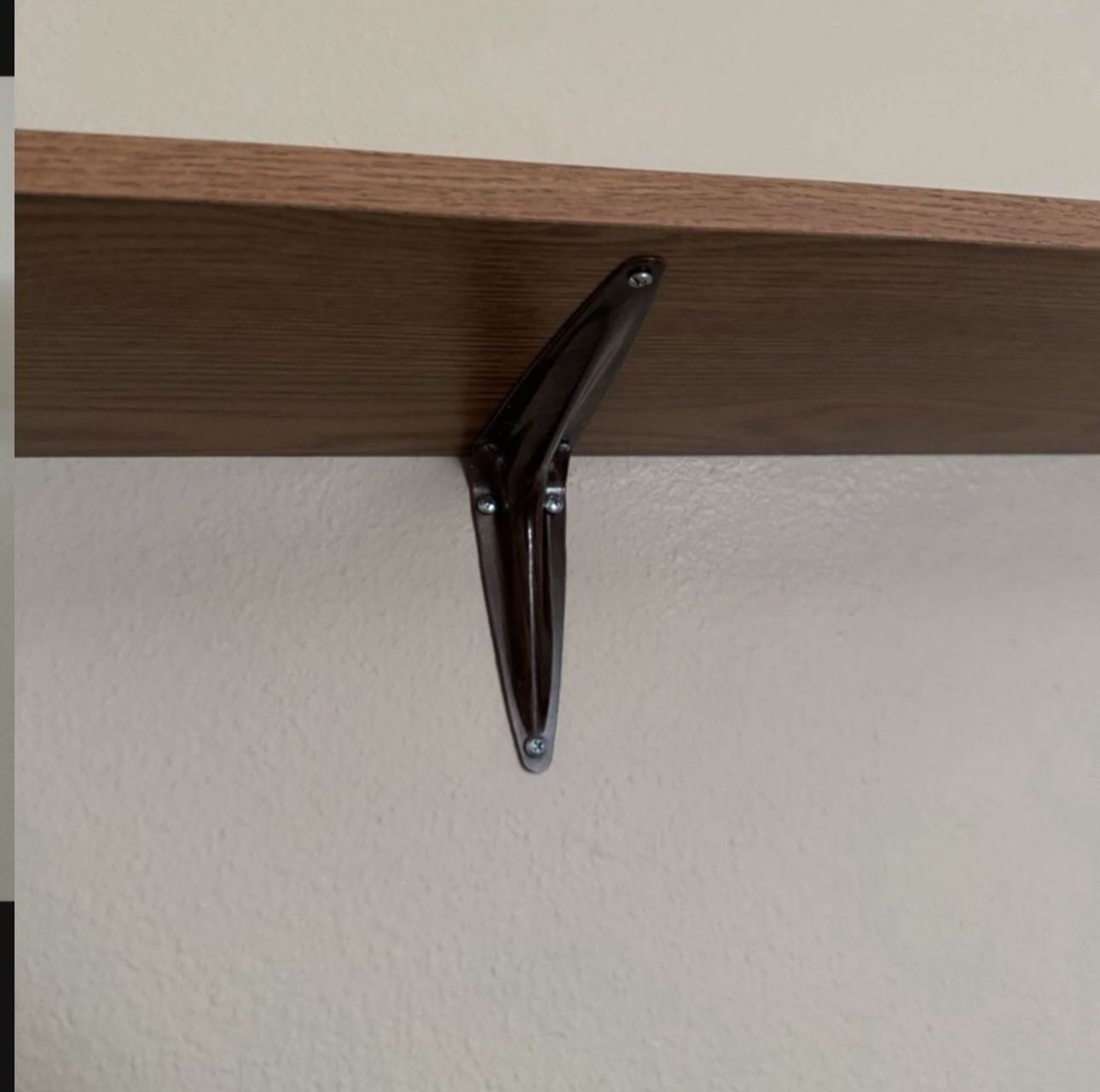 4ft Shelf With Brackets