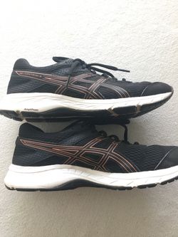 Ladies Acics Athletic Shoe