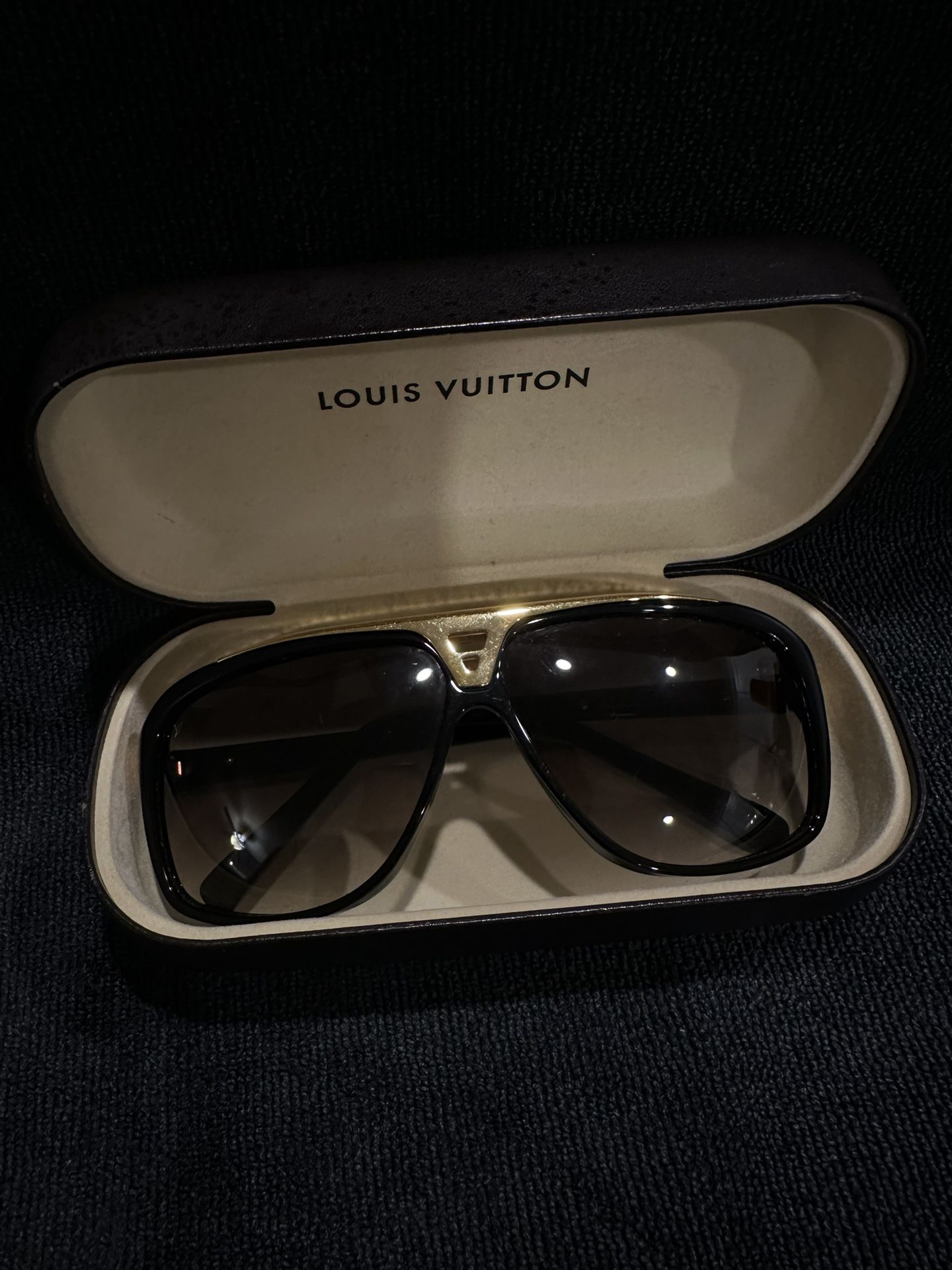 LOUIS VUITTON Evidence Sunglasses 