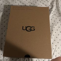 New UGG classic mini ll size 8